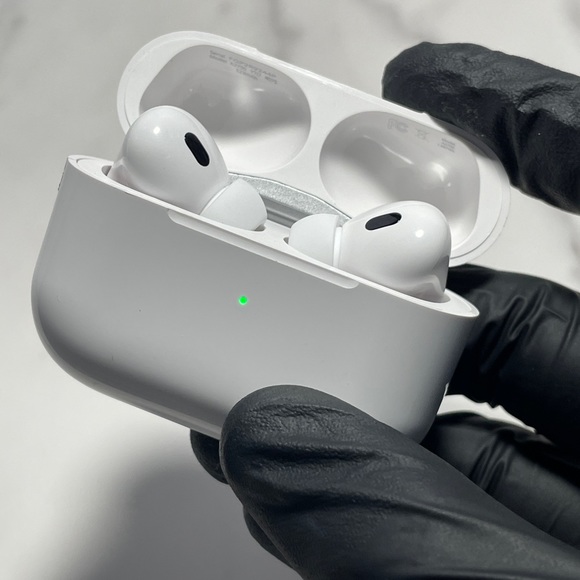 Airpods pro 2nd (used) - Picture 5 of 5